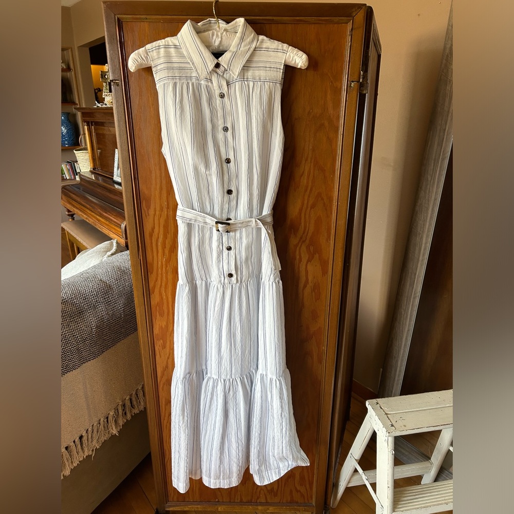 NWOT Ann Taylor Midi Dress. Size 2.